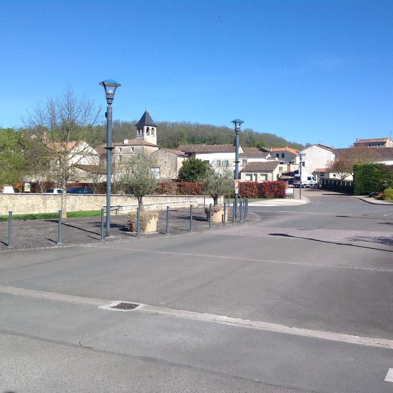 Villa Les Pierrottes à Mornac Extérieur photo